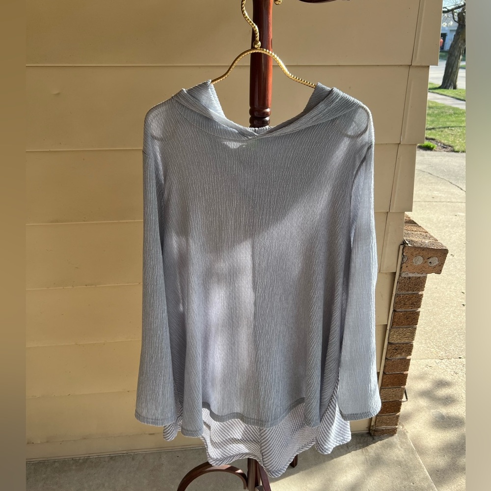 Trisha Tyler Hooded Seer-sucker beach cover up